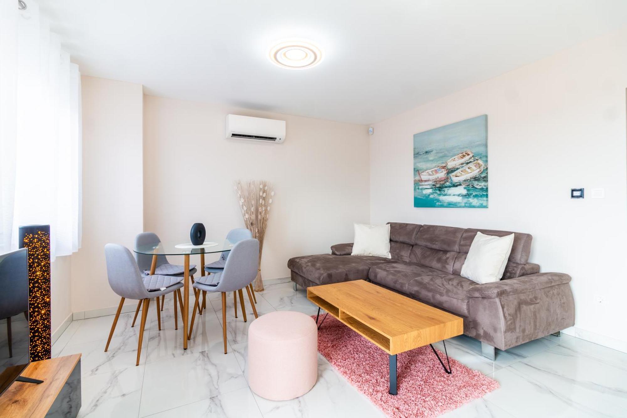 Apartmani Nela Kaštela المظهر الخارجي الصورة